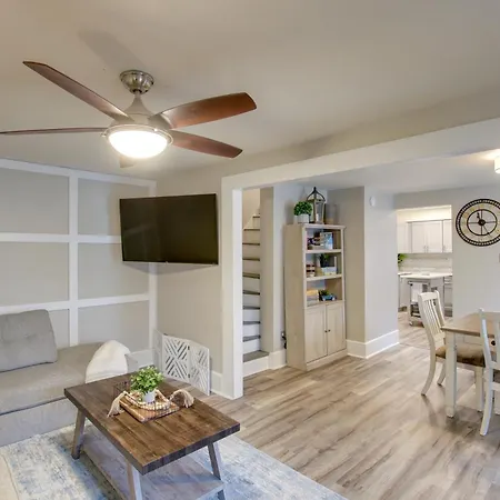 Family-Friendly House Walk To Lake Michigan!